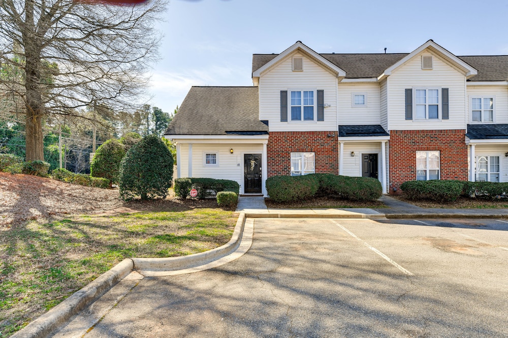 Charlotte Abode ~ 9 Mi to Bank of America Stadium! view 5