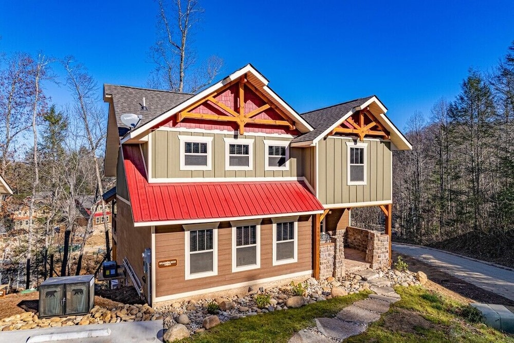Luna Bear Lodge