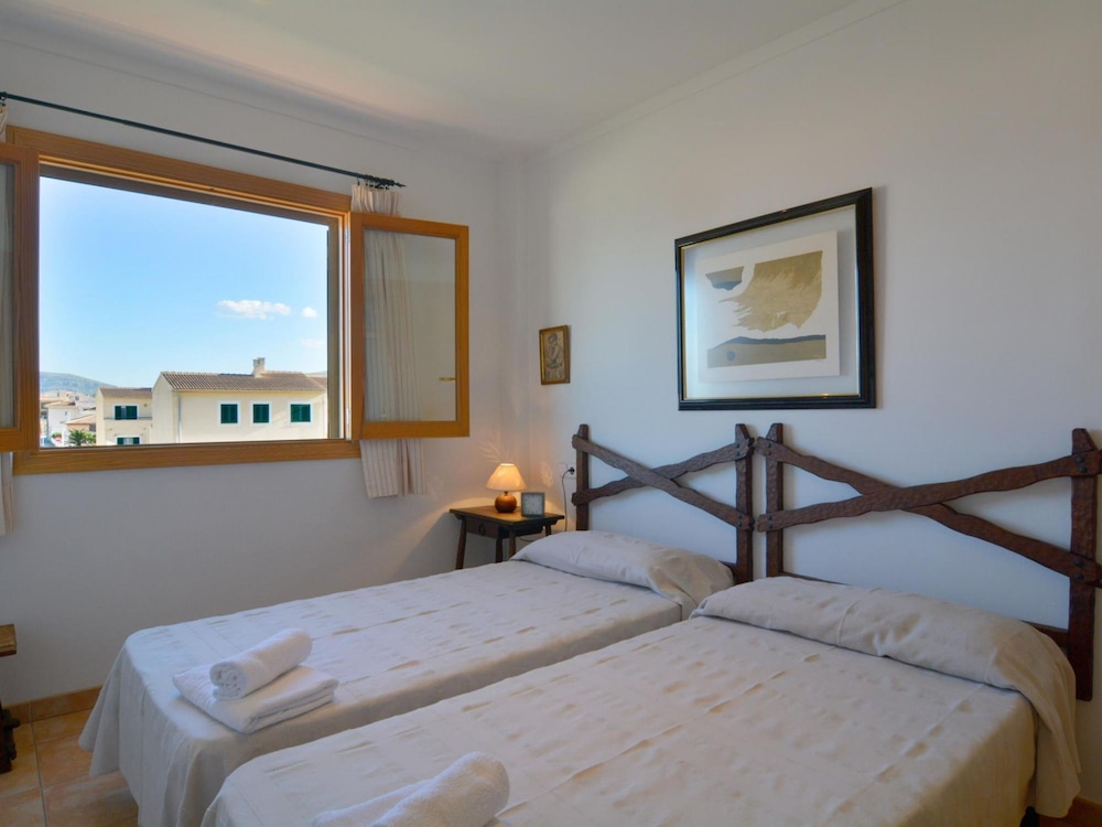 Son Serra Beach Apartment sea Views and Terrace