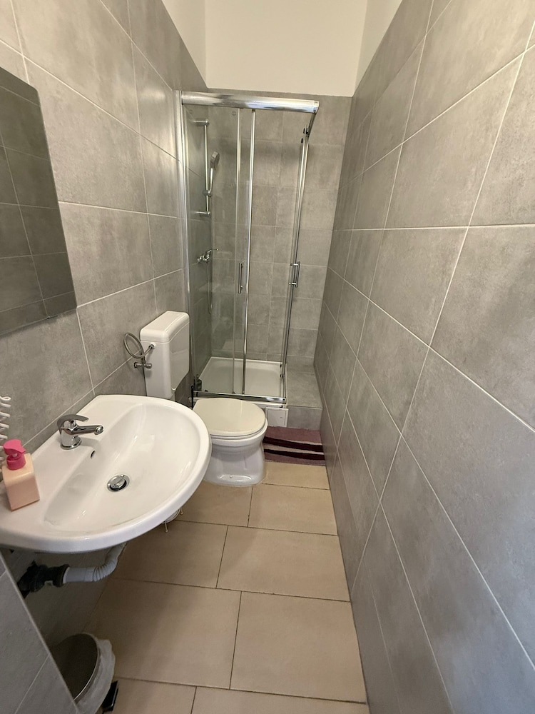 Smart 2BR Apt Close to Westbahnhof