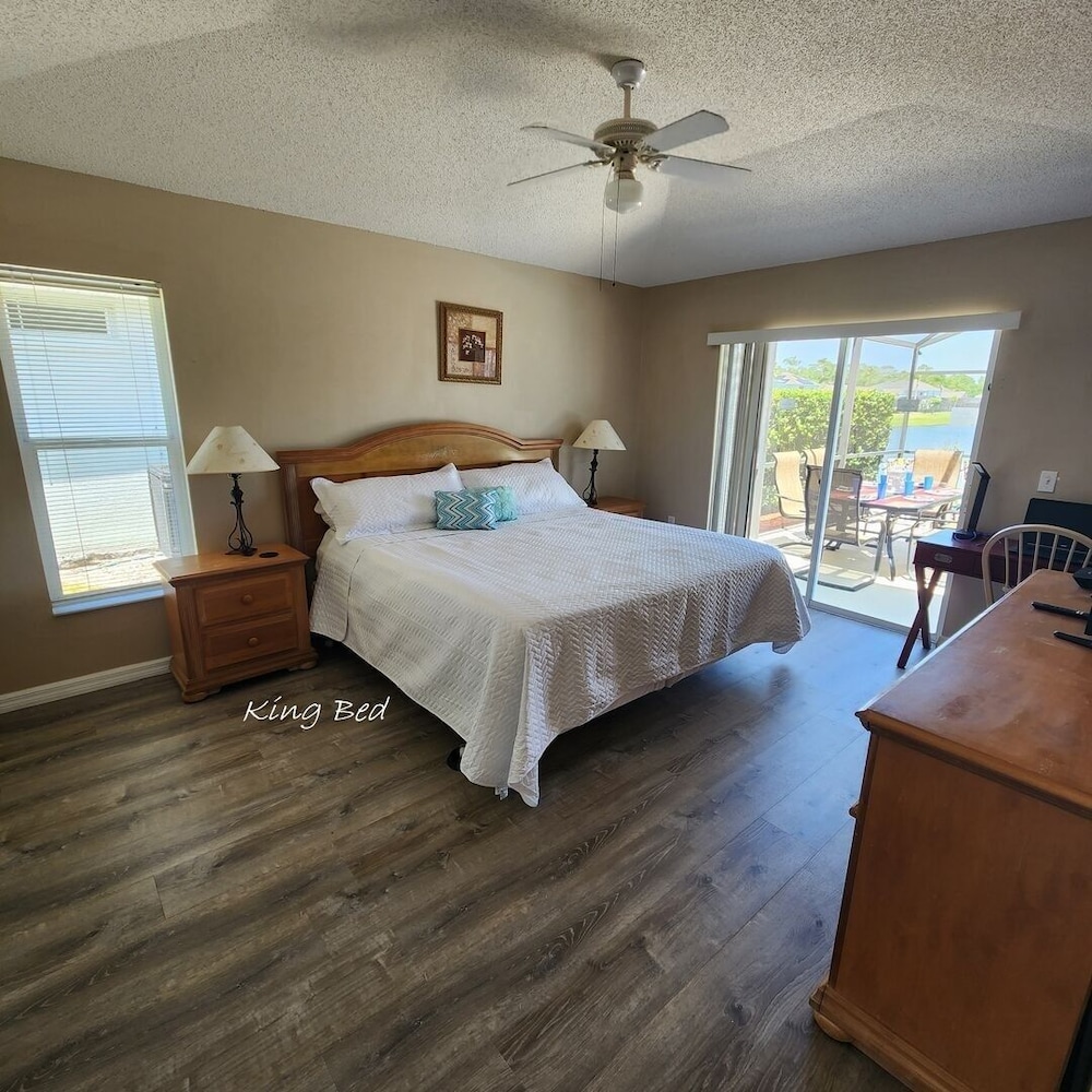 LKB4705AW 4 Bedroom villa in Lake Berkley 4 Home