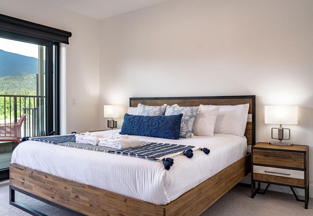 Stoke House by Revelstoke Vacations