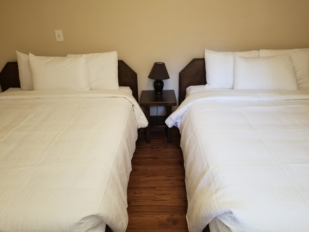 Pinedale Inn