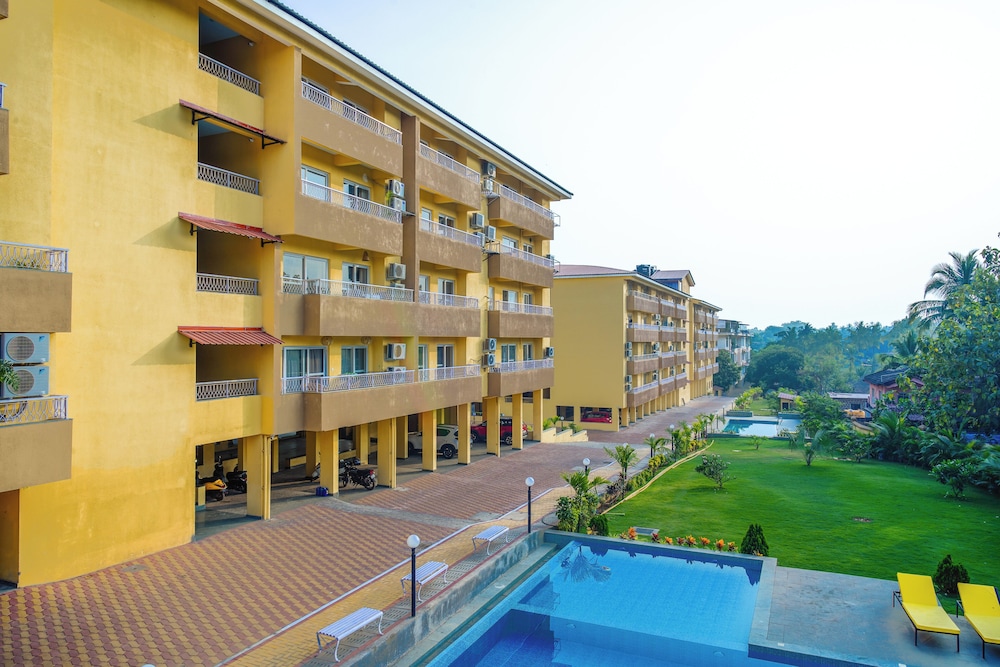 Alaya Stays Veera Marina 3 BHK Apartment