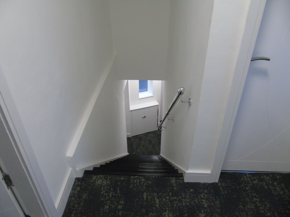 Lovely 1-bed Apartment in Bolton view 3