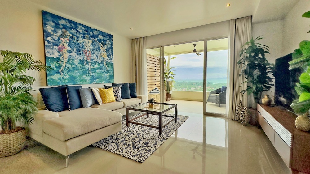 Hillside 2BR Seaview Pool Gym C258