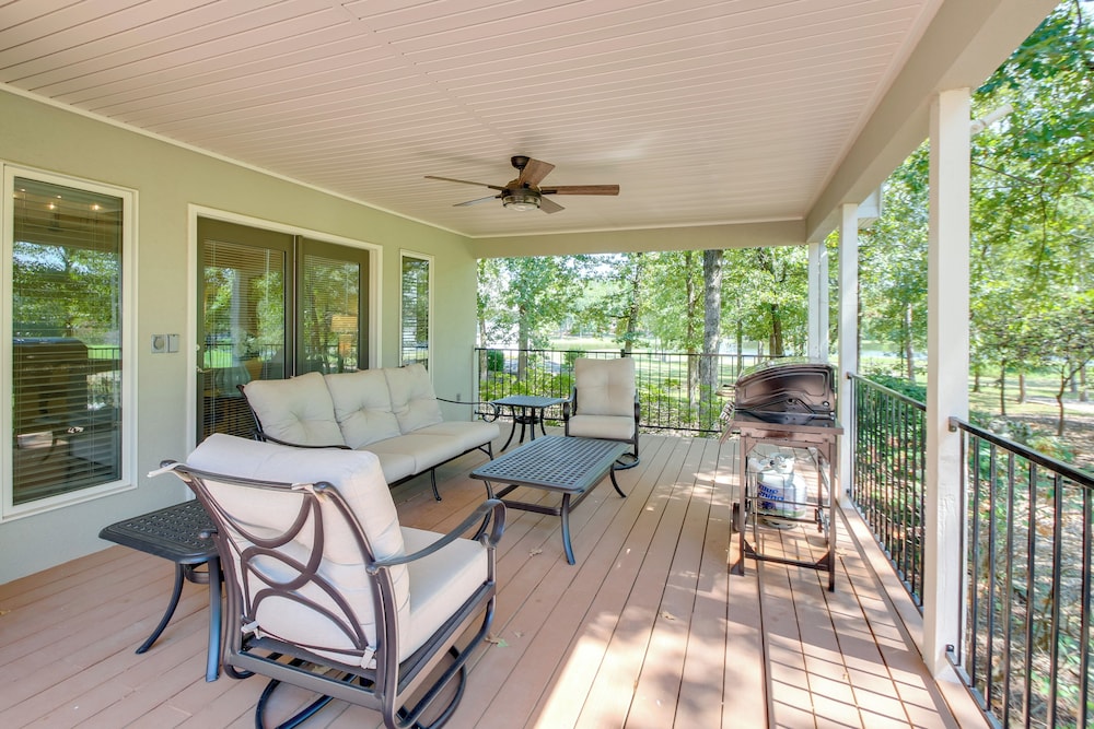 Golf Course View: Elegant Hot Springs Village Home