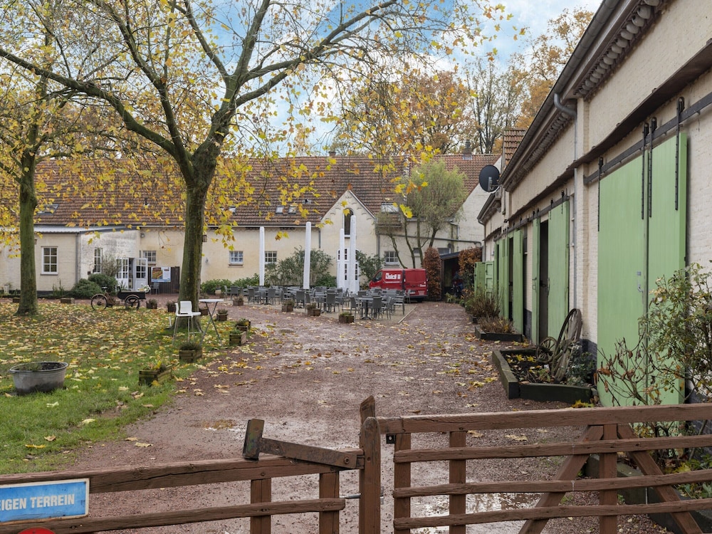 Apartment in Wortel Hoogstraten With Garden