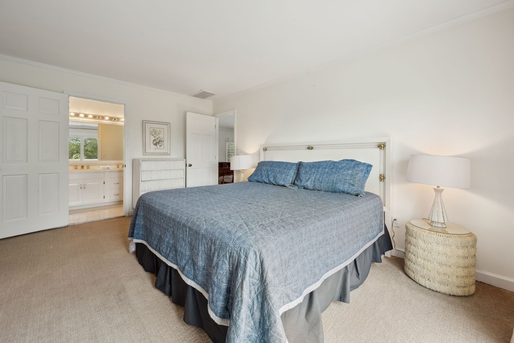 Hellenic Haven 6 Bedroom Home