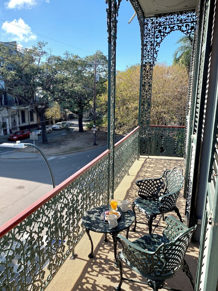 French Quarter Lanaux Mansion B & B
