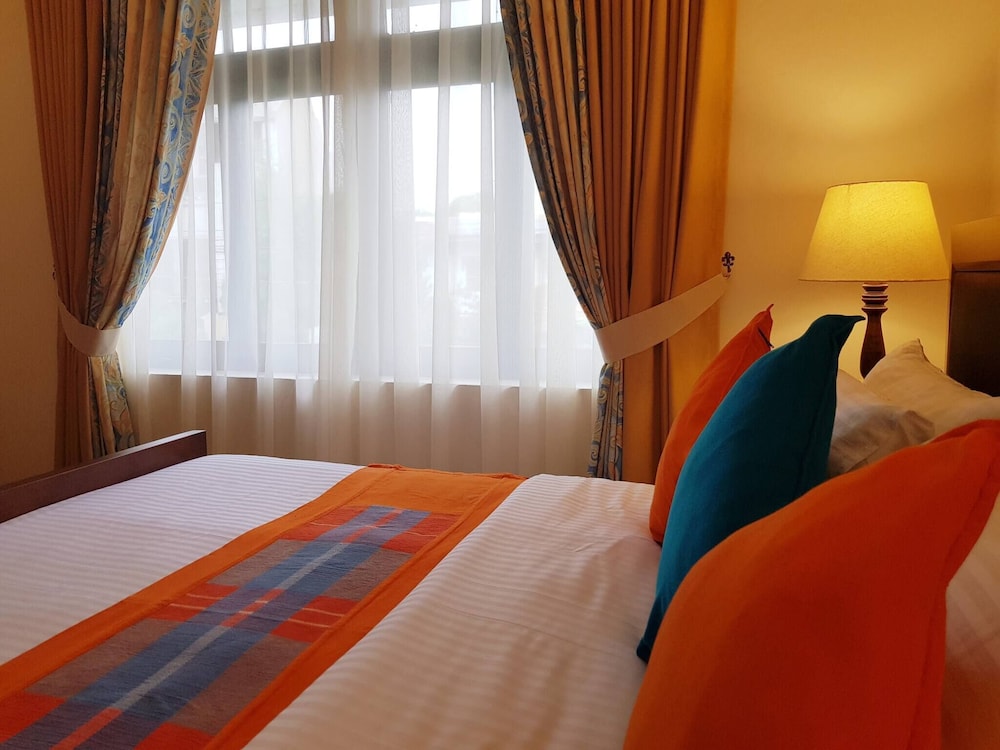 Myhavelock Town Studio Apt, With Own Pvt Gate Parking in Main City view 4