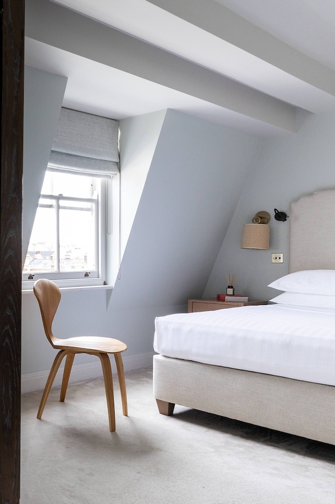 Cornwall Gardens Xxiii by Onefinestay