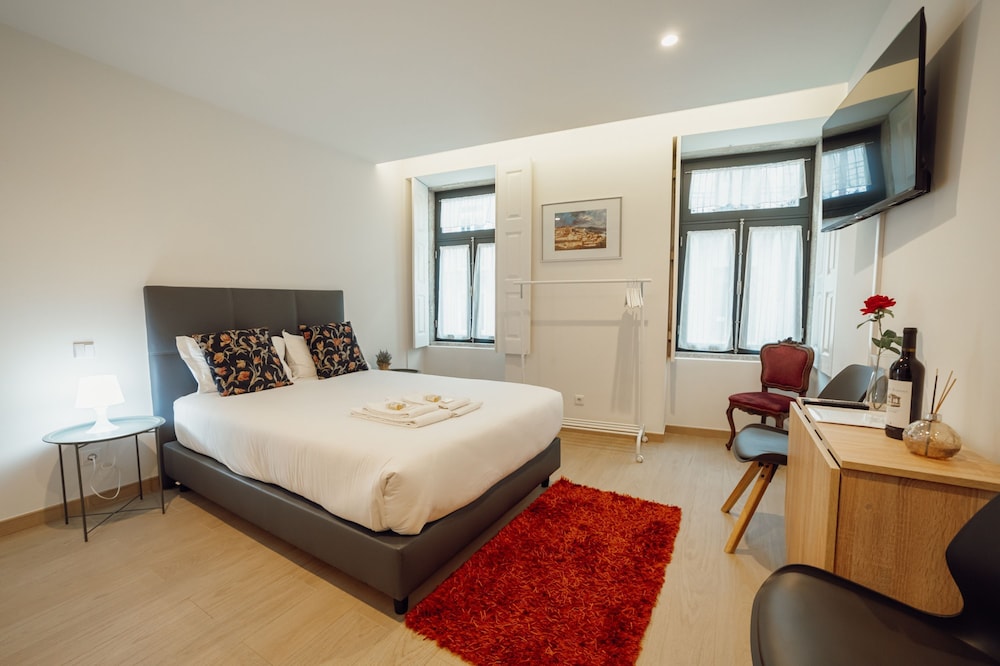Carmo Residence Porto - S Helena by Vacationy