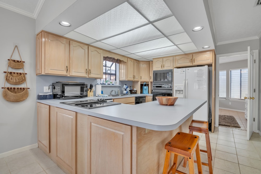 Spacious Home With Beach Access 3 Bedroom Home