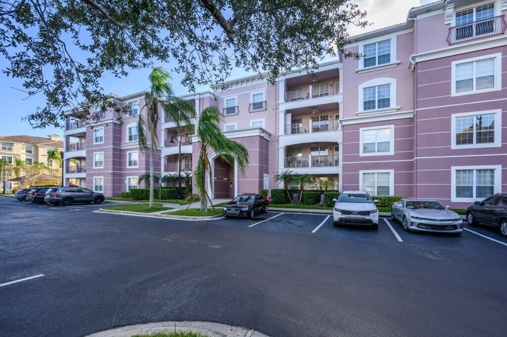 Epic Universe Family Fun Vista Cay Lakeview Condo - 1021