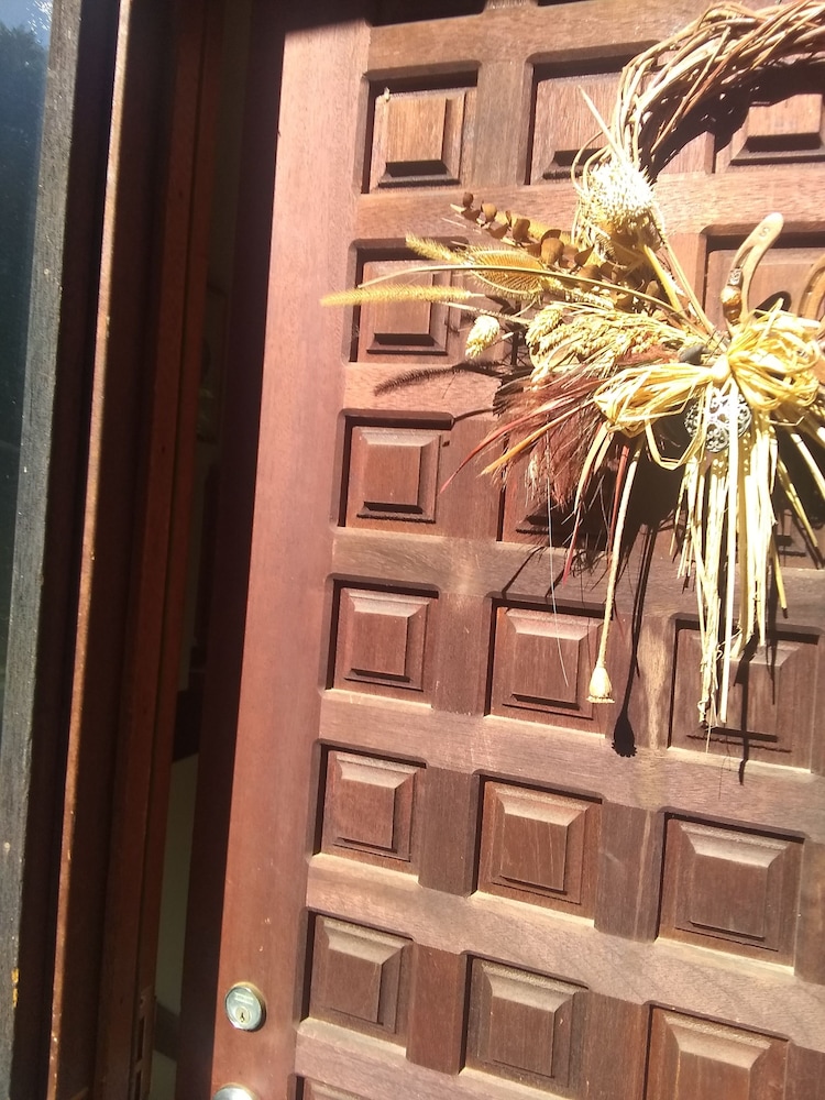 Tanglewood Suites - Property Image 8