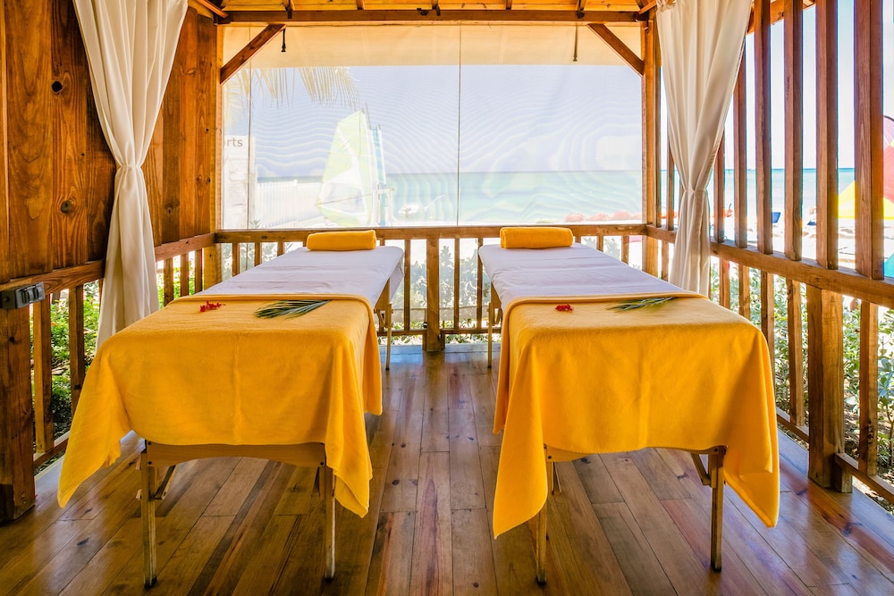 Jamaica Vacations - Grand Decameron Cornwall Beach, A Trademark All-Inclusive Resort - Property Image 73