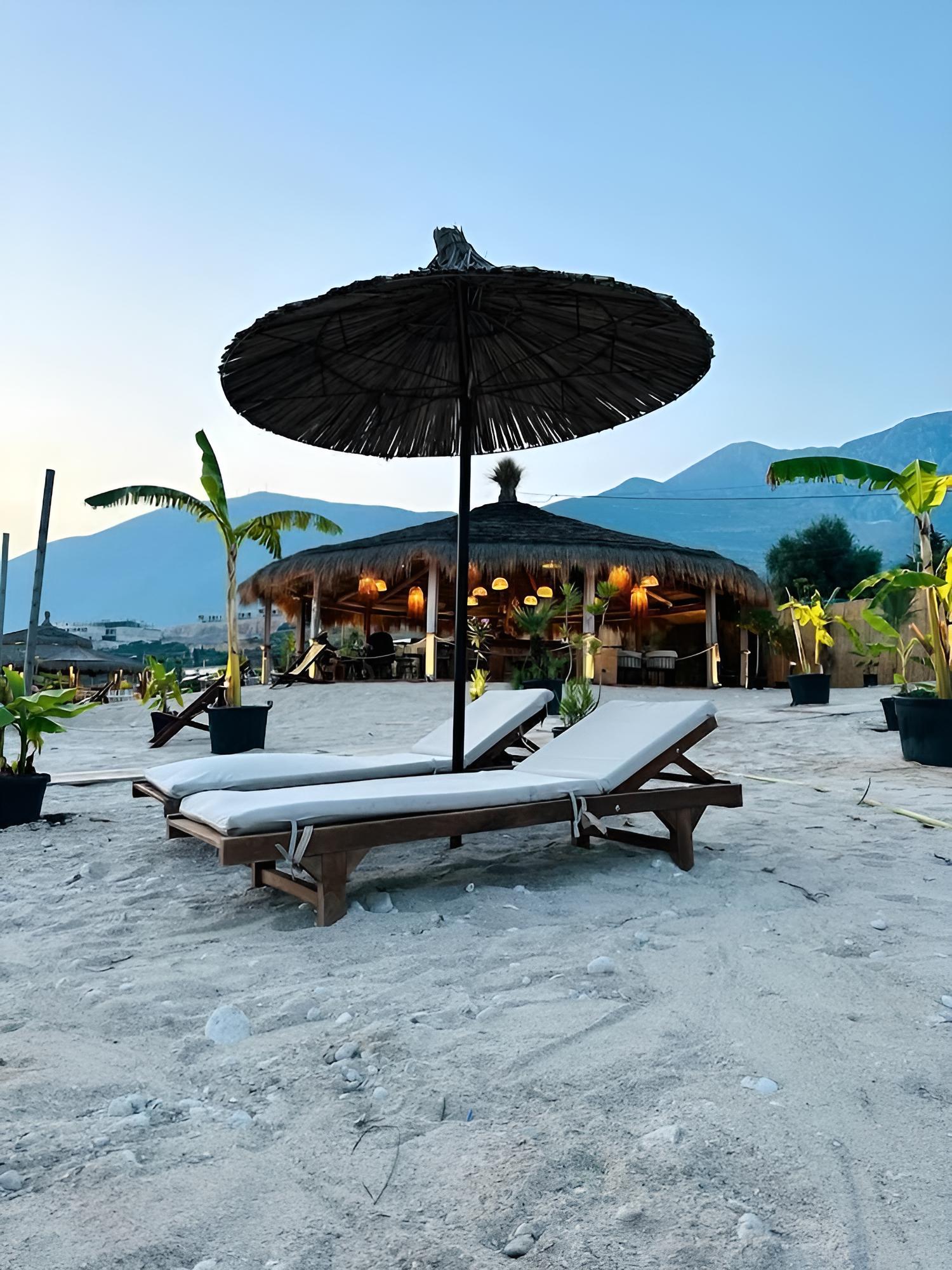 Domi Beach Valley