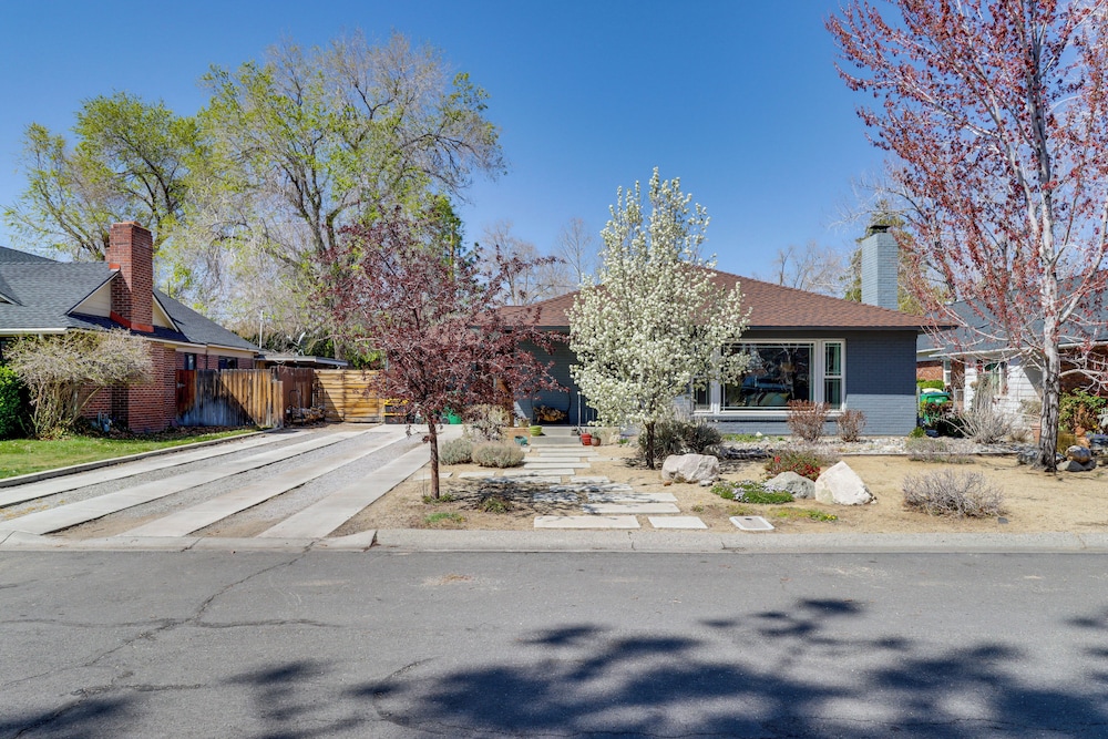 24 Mi to Slopes! Family Reno Home w/ Outdoor Oasis