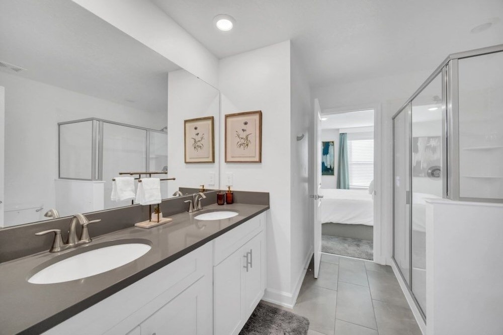 2900penolpe 9 Bedroom Home
