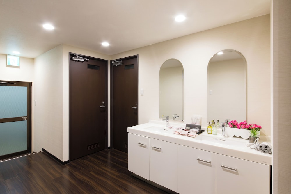 minamisemba crystalplaza
