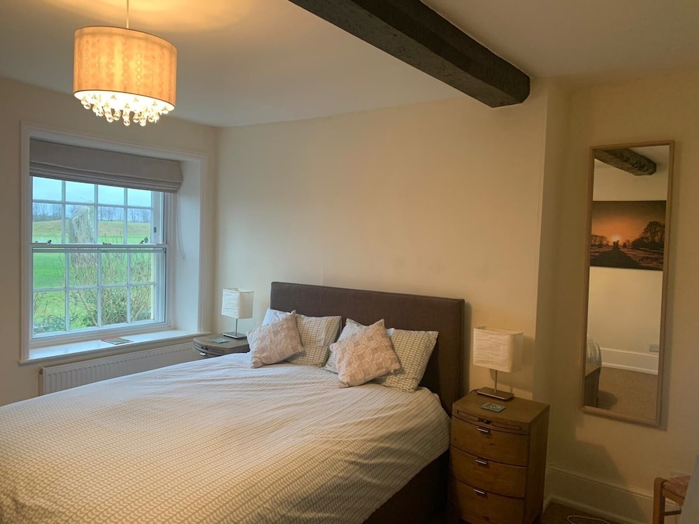 Marlborough Vacations - Silbury House - Property Image 4