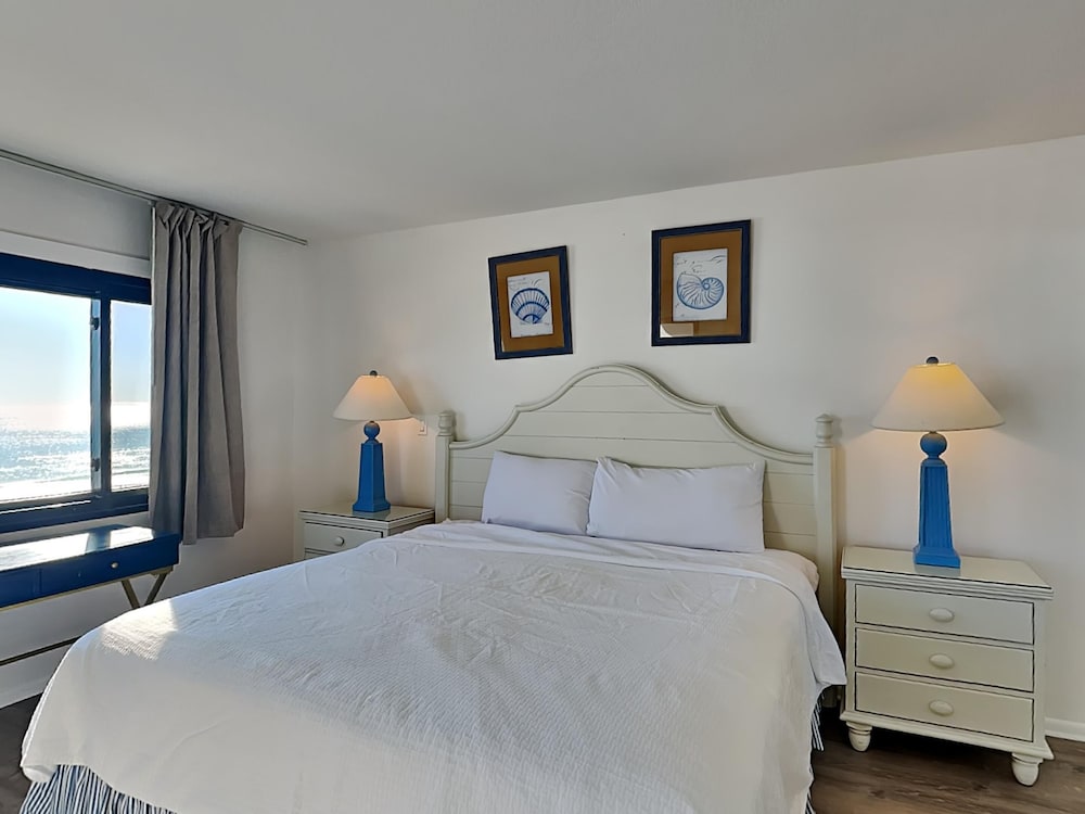 Emerald Towers by Southern Vacation Rentals view 3