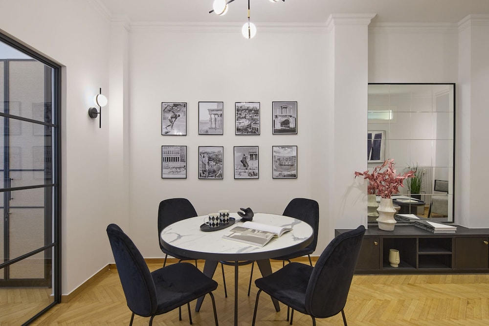 The Athenian Chic Elegant Residence in Kolonaki