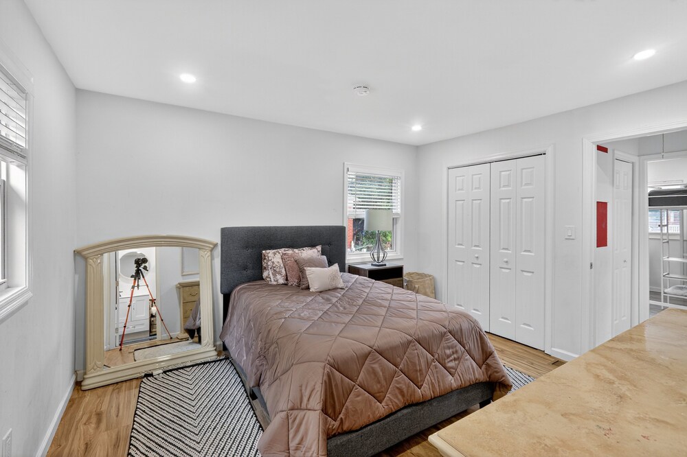 Spacious Getaway Near Dc & Potomac River 3 Bedroom Home
