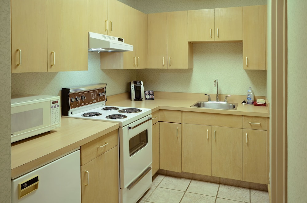 Medicine Hat Vacations - Flamingo Hotel - Property Image 10