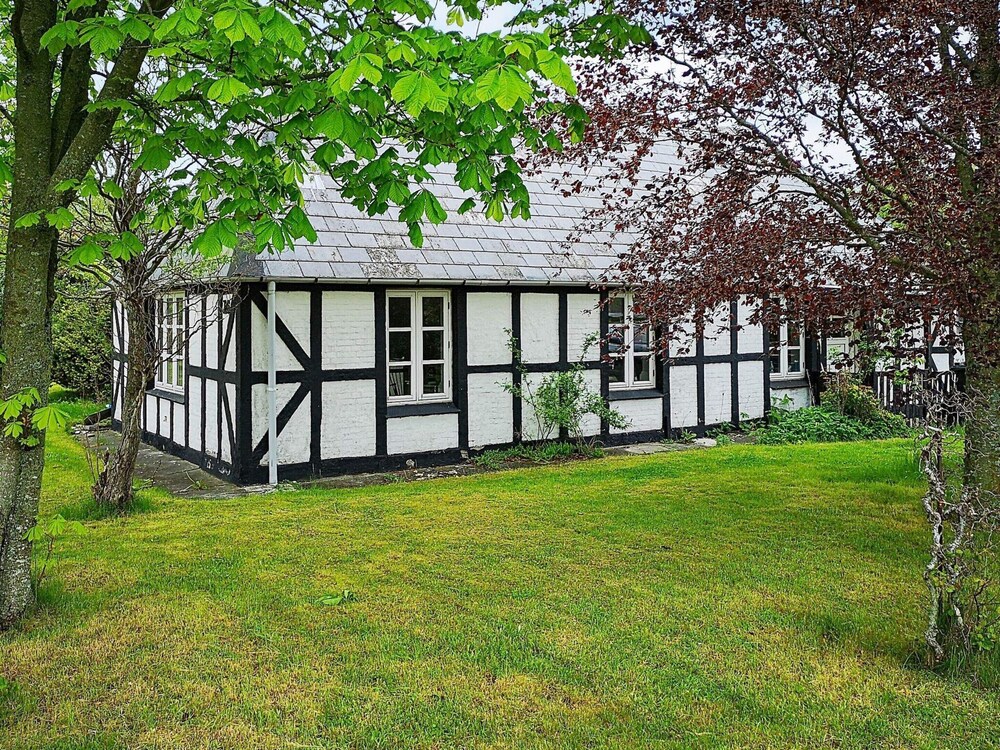 Idyllic Beach Retreat in Albaek