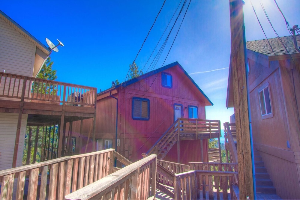 Bigler Bonus 2 Bedroom Condo by RedAwning view 5