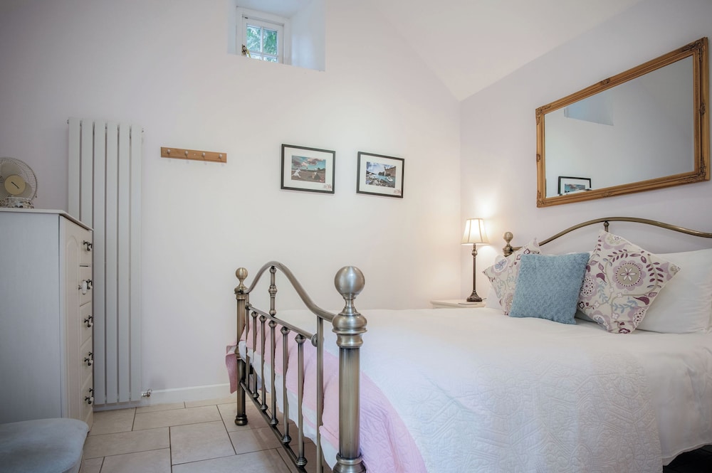 Caradog - 1 Bedroom - St Ishmael's