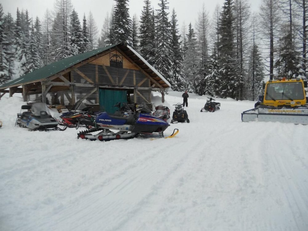 Lakeside Resort and Motel
