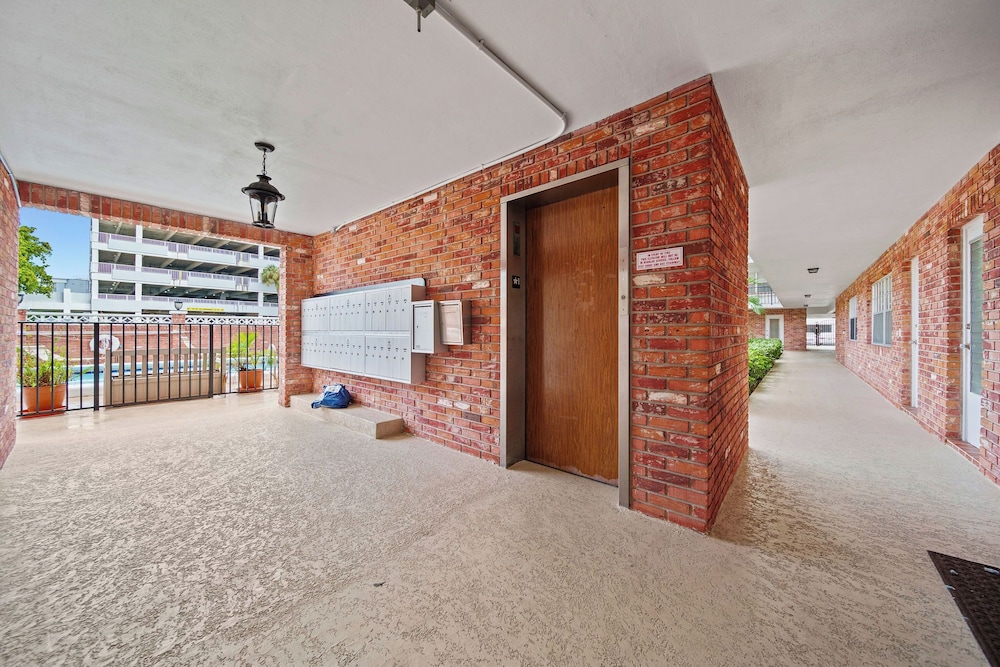 Luxe 2BR Escape Fort Lauderdale