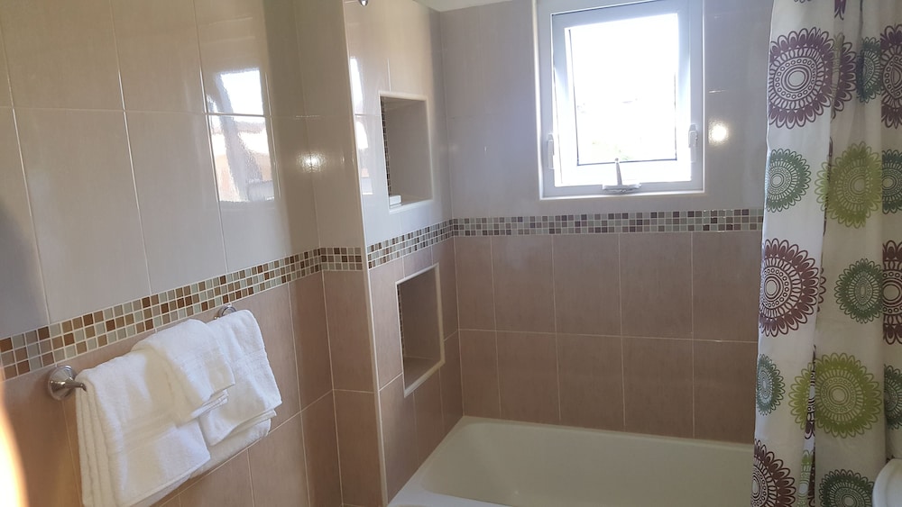 Executive Suites - Palms of Ottawa