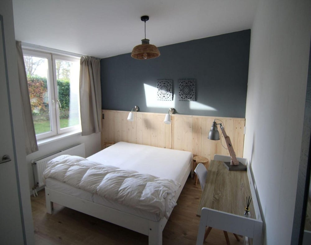 Furnished Bungalow Near Beach