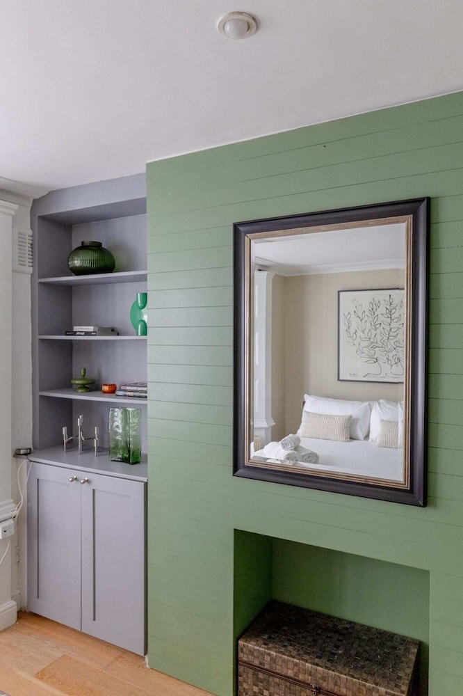 Gorgeous 2BD Garden Getaway, Victoria Park