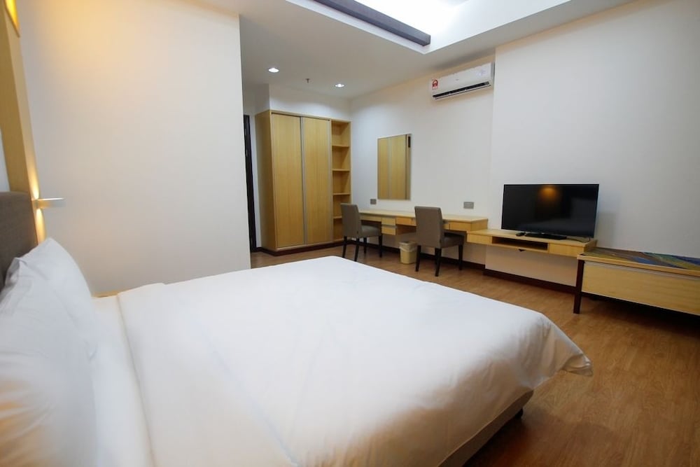 Imperial Suites Miri photo 2