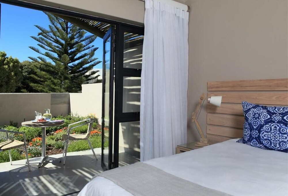 Scallop Guest Lodge