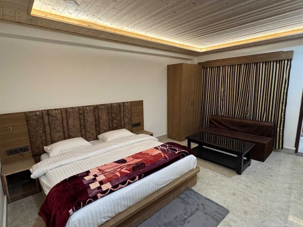 Hotel Kuber Palace Badrinath