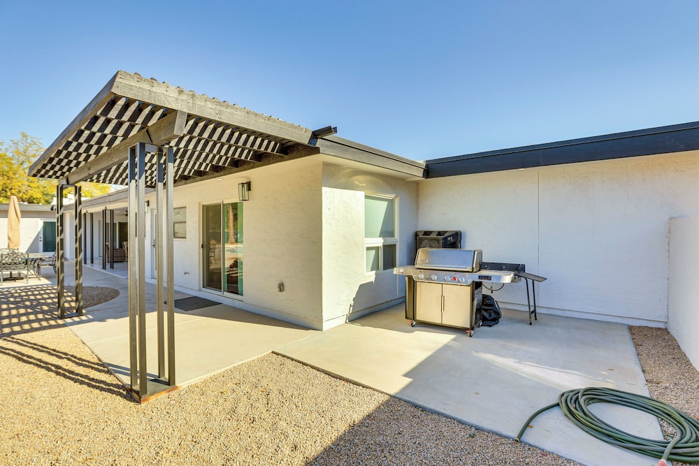Luxury Scottsdale Home w/ Private Pool & Gas Grill