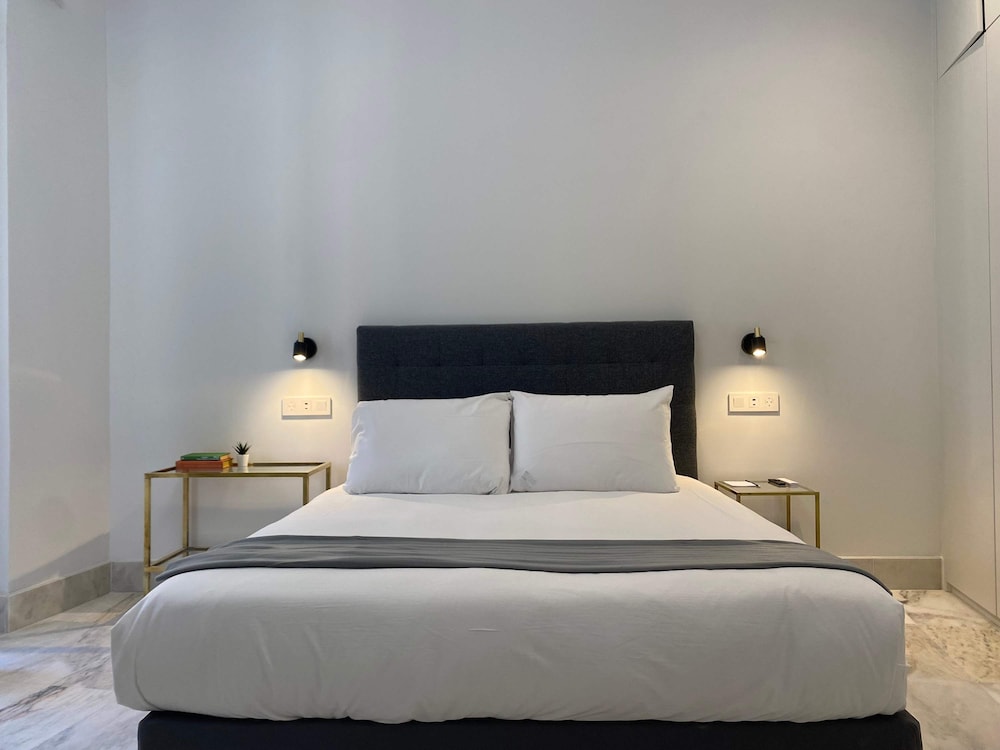 Lovely 3BR Near Palacio Real