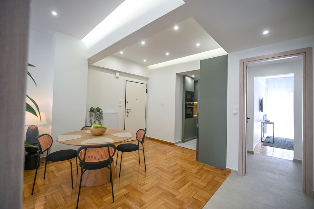 LIV - Marvelous Apartment Near Acropolis