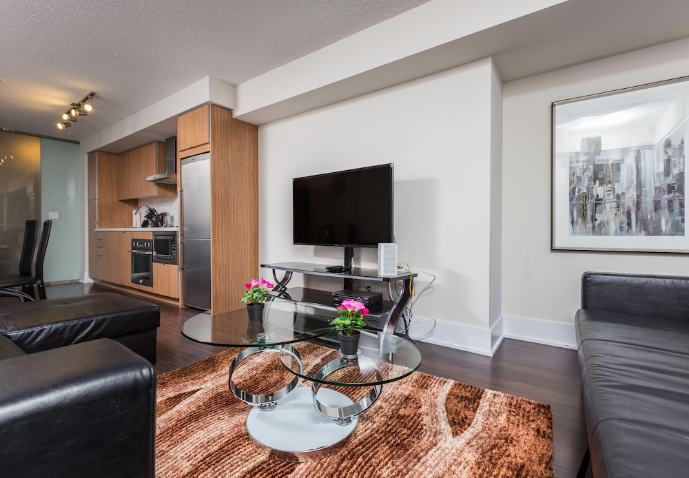Applewood Suites - CN Tower & Convention