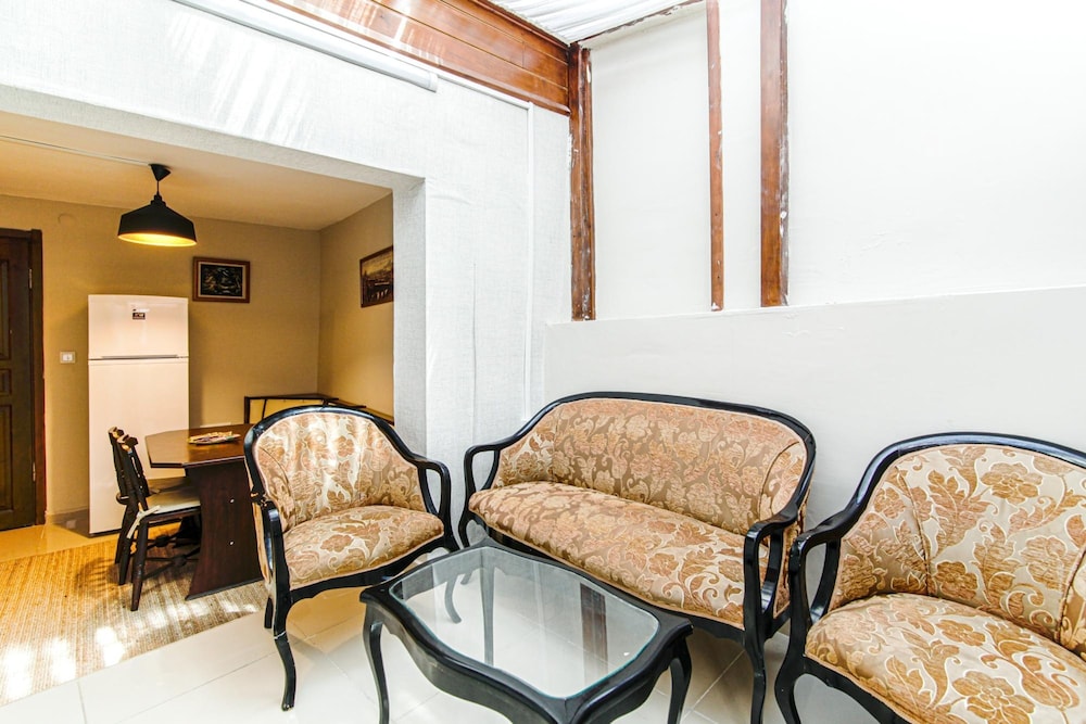 Historical Duplex Villa With Patio in Beyoglu