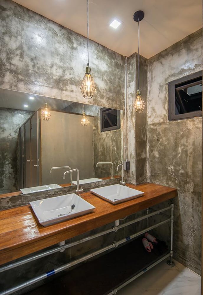 Yindee Travellers Lodge