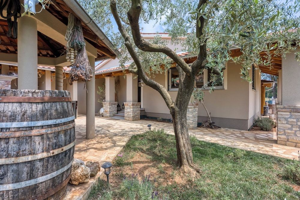 Casa Oliva Kim Marie