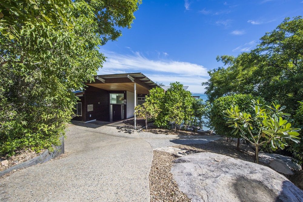 Headland Hideaway view 4