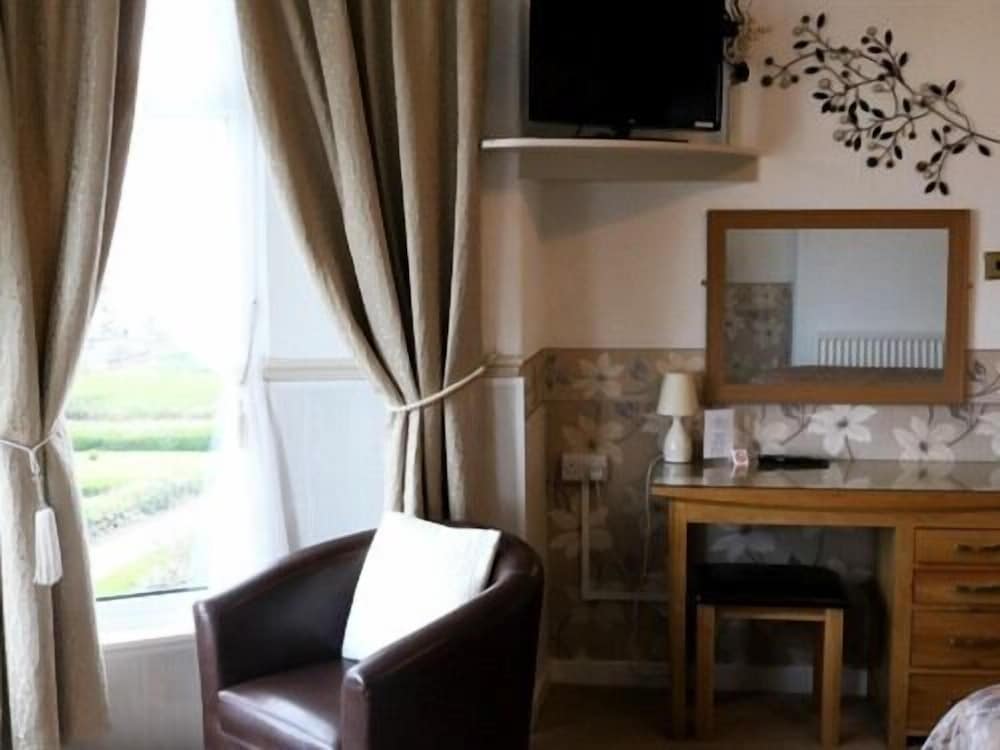 Plas Isa Hotel